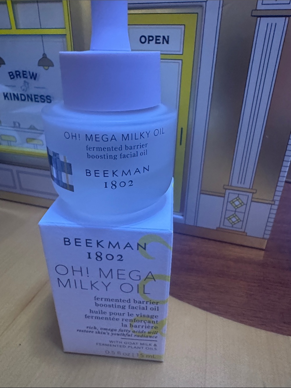 Beekman 1802 Oh! Mega Milky Oil - White Jar with Light Yellow Accents